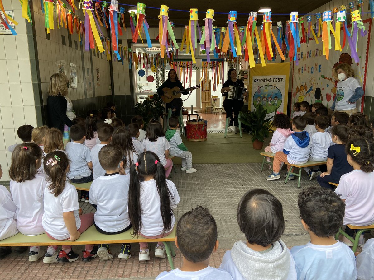 CPBVentanielles's tweet photo. En la mañana de hoy arrancamos con la II edición del Oreyinas Fest con el concierto de @ritaojanguren para el alumnado de Infantil de 3, 4 y 5 años.
¡Mañana más! ¿Quien será?
@educastur @CPROviedo
#oreyinasfest #ventanielles #ritaojanguren #musica #oviedo #asturias https://t.co/kFB4xi7pFG