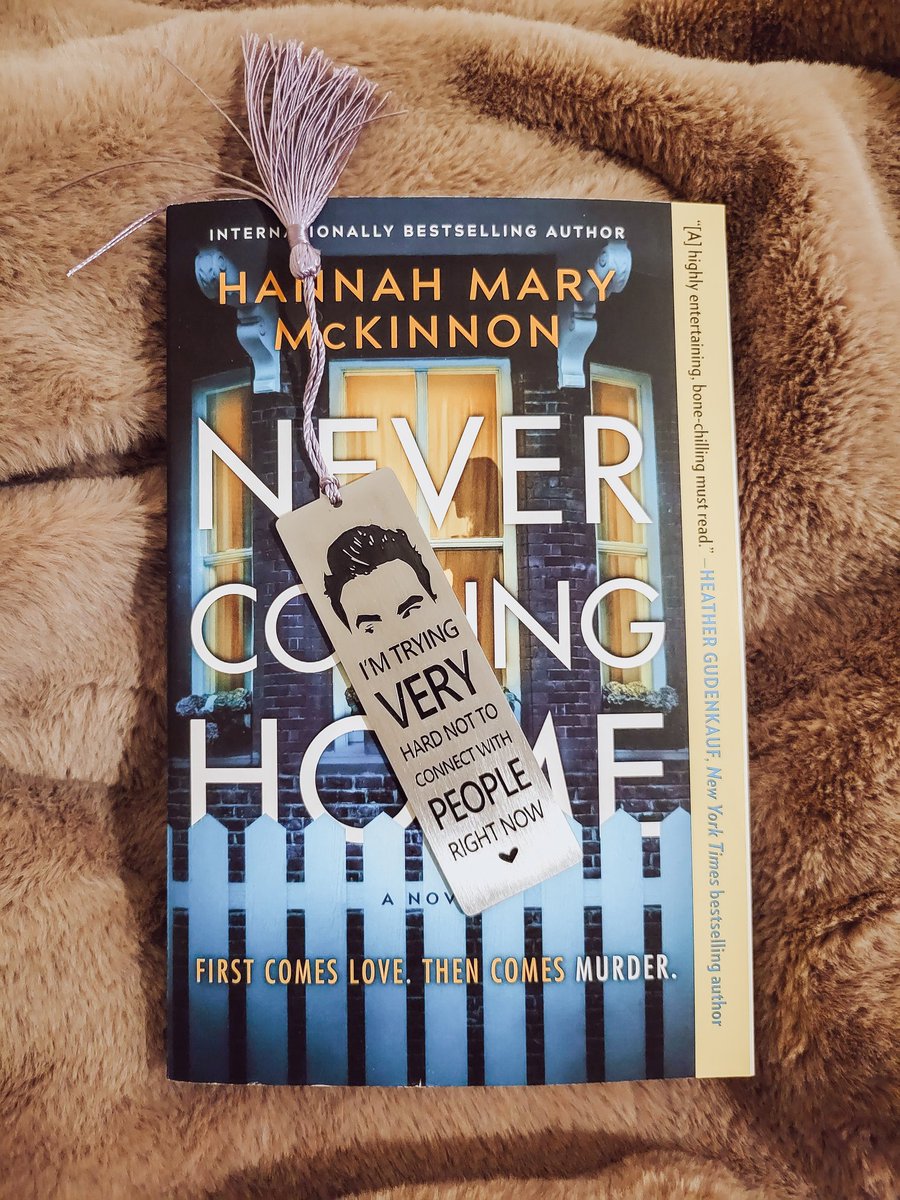 katiesting's tweet photo. Reading life update.  The past couple months have been good to me!  #books #bookstagram @blankets_and_bookcases https://t.co/1HApPmkljv