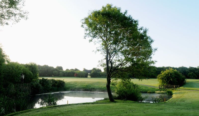 UllesthorpeGolf's tweet photo. With the Sunshine arriving this week ☀️☀️, now is the perfect time to dust off the clubs and come play a round with us! 

Check availability and book your tee time here: https://t.co/tsaHd27zEo

See you out there! ⛳️ 🏌️‍♀️ 🏌️‍♂️ https://t.co/6G5Q8tjC8z