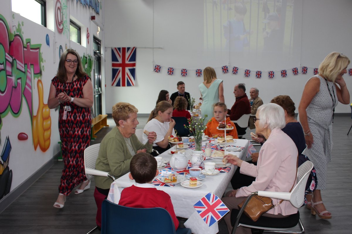westheathprim's tweet photo. We had an amazing afternoon spent with local citizens and selected West Heath students. They were treated to a Platinum Jubilee Afternoon Tea (served by prefects), a dance by year 5, performances from the choir and performing arts club. #WHPSBritishValues #WHPSCITIZENSHIP https://t.co/wKfVglu14j