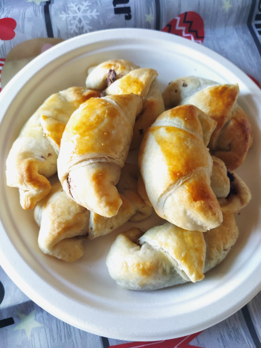 Cornetti di pasta sfoglia salati, con verdure: wlust.org/2022/06/13/cor…