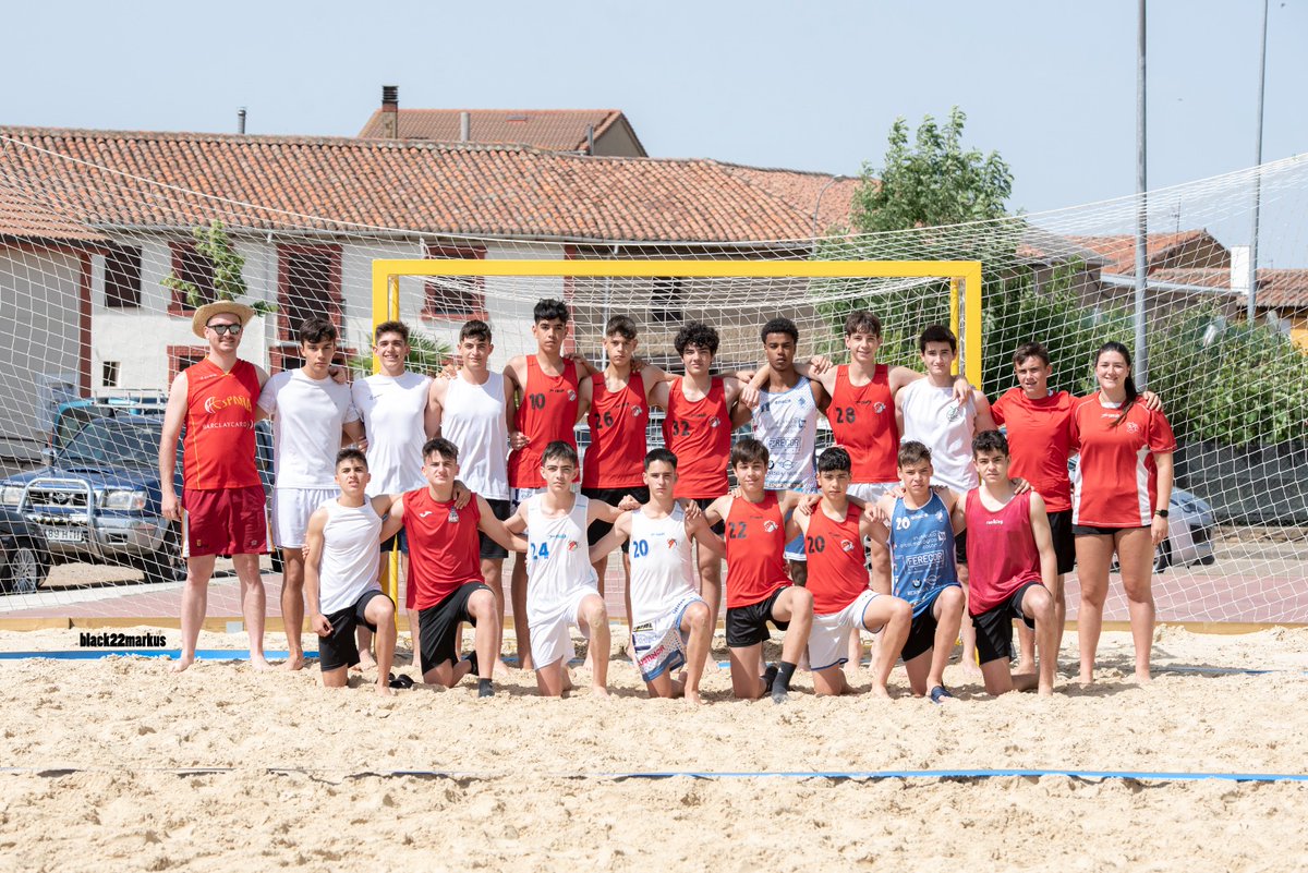 FCYLBM's tweet photo. BALONMANO PLAYA 🏖️
📸 @black22markus
#cylesbalonmano #balonmanoplaya #handballbeach https://t.co/BrGTUNkyxE