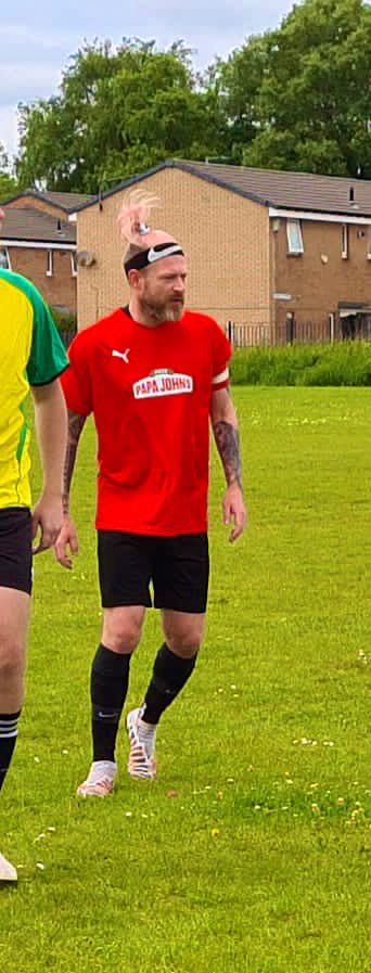 Spring View FC (@springview_fc) on Twitter photo The first player sponsorship has just come in!
Club captain and Saturday team assistant manager <a href="/Gazaldinho13/">Gaz Roberts</a> will be sponsored by <a href="/haynes_haynescf/">Haynes & Haynes Commercial Finance</a> thank you for your support 👏 The first player sponsorship has just come in!
Club captain and Saturday team assistant manager <a href="/Gazaldinho13/">Gaz Roberts</a> will be sponsored by <a href="/haynes_haynescf/">Haynes & Haynes Commercial Finance</a> thank you for your support 👏