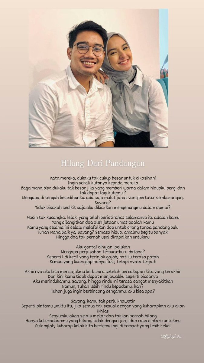 _staywithskz's tweet photo. Kali ini kutulis puisi untuk Nabila Ishma, kekasih Eril. Si perempuan tegar yang dianggap tak layak berduka oleh segelintir netizen karena hanya kekasihnya saja. Tolong, berbaik hatilah pada duka orang lain. Kalau tidak bisa bertutur baik, lebih baik diam saja 🙏🏻 https://t.co/n1avbOF1MQ