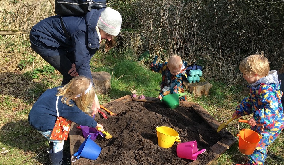 Thanks #Oxford Life magazine for covering the grant given by the #CLA Charitable Trust to <a href="/BBOWT/">BBO Wildlife Trust</a> to help it revamp an educational garden: oxfordlifemagazine.com/award-for-berk… It's a great project and we look forward to seeing the finished result, as it will hopefully be accessible to all!