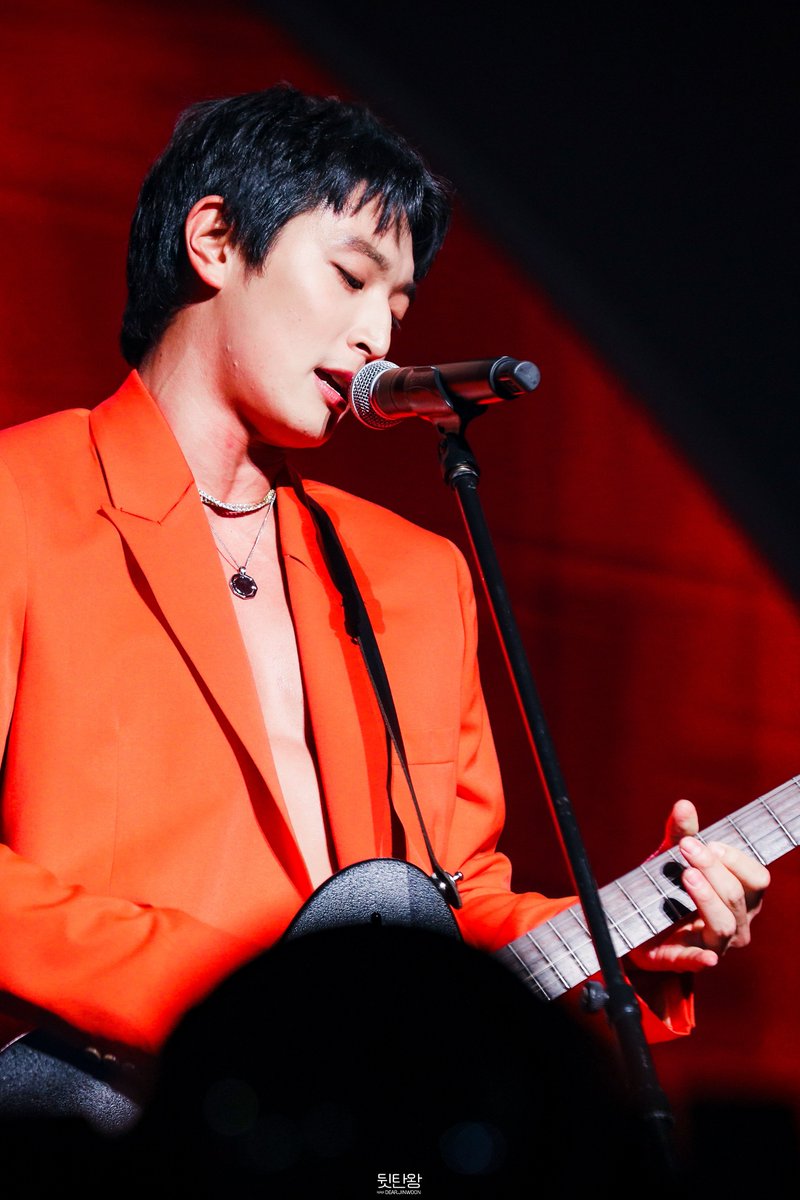 2AM's Jinwoon reveals his acting talents and basketball skills on 'Knowing  Brothers' | allkpop, image size:800x1200