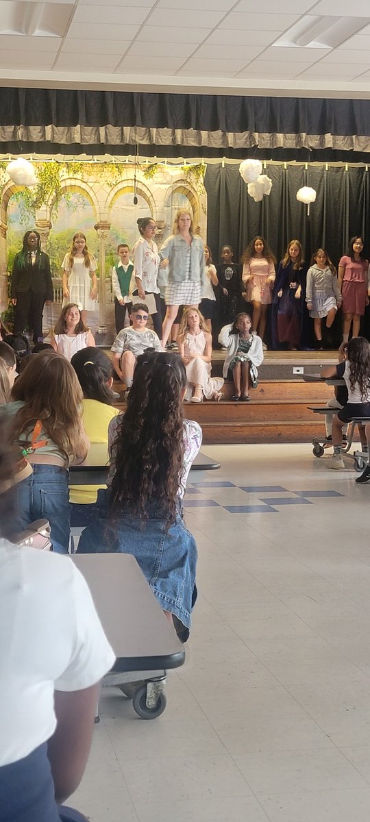 Forest Avenue Elementary School recently presented the musical “Cinderella, A Modern Makeover.”