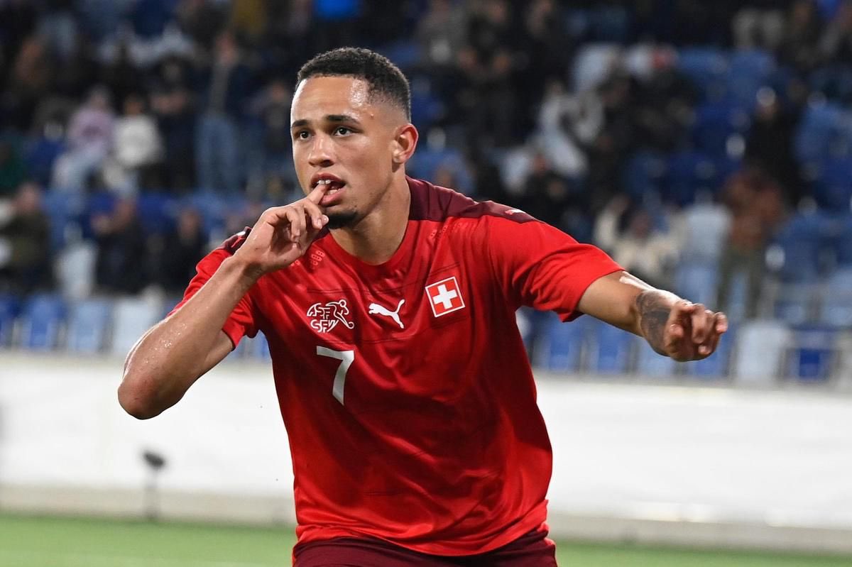 MozoFootball's tweet photo. 🇨🇭 Noah Okafor created more chances (2) and completed more dribbles (3/5) in just 68 minutes more than any other Switzerland player managed all game. 

This man is special. #NationsLeague #Switzerland #SUIPOR #SWIPOR https://t.co/jT6RYTyYW8