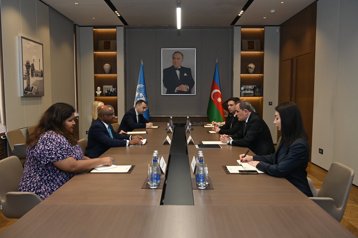 Bayramov_Jeyhun's tweet photo. I was pleased to host @UN_PGA @Abdulla_Shahid at MFA #Azerbaijan. We had a substantial exchange over 🇦🇿🇺🇳 relations, enhancing partnership w/ #UN &amp; its institutions. Ensuring peace, security &amp; sustainable development in the region was mutually highlighted. https://t.co/IIPmlxaEgk