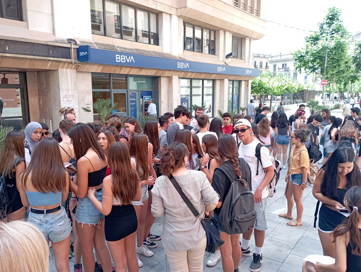 vilaniuada's tweet photo. La #vilaniuada22 en acció. #Valls #WMCP22 https://t.co/qVvF6WMz3A