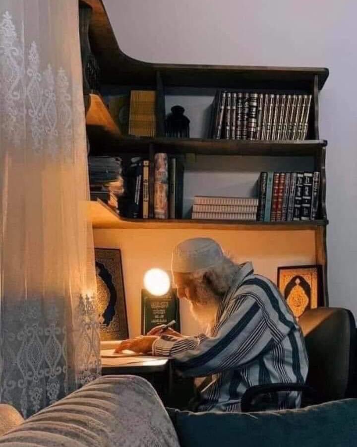 HazaraAf's tweet photo. 📚 بخش کتاب #هزاره.اف

چنین گفت پیغمبر راستگوی
ز گهواره تا گور ، دانش بجوی .

Website    : https://t.co/zGuXzroyJx
Facebook : https://t.co/lx4HqIPnri
لطفن صفحه ما را به اشتراک بگذارید https://t.co/khg5FUPx2f