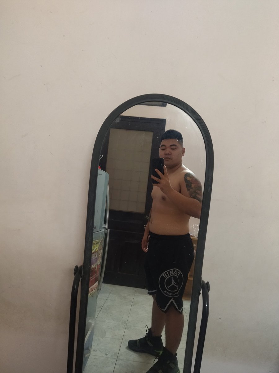 long12530119's tweet photo. Càng ngày lại càng xuống kg https://t.co/yIAlLkgjKt