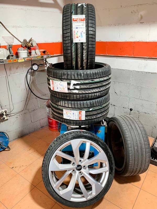 VillalbaenP29's tweet photo. Autos Rego es tu #tallermecanico especialista en #neumáticos, en el #P29deVillalba. Te asesoran en la mejor opción de #llanas y #ruedas para tu #vehículo. Puedes contactar con ellos en los Teléfonos: 91 851 32 96 y 670 222 831. https://t.co/noeG8F2f5F https://t.co/3EiXLsRemF
