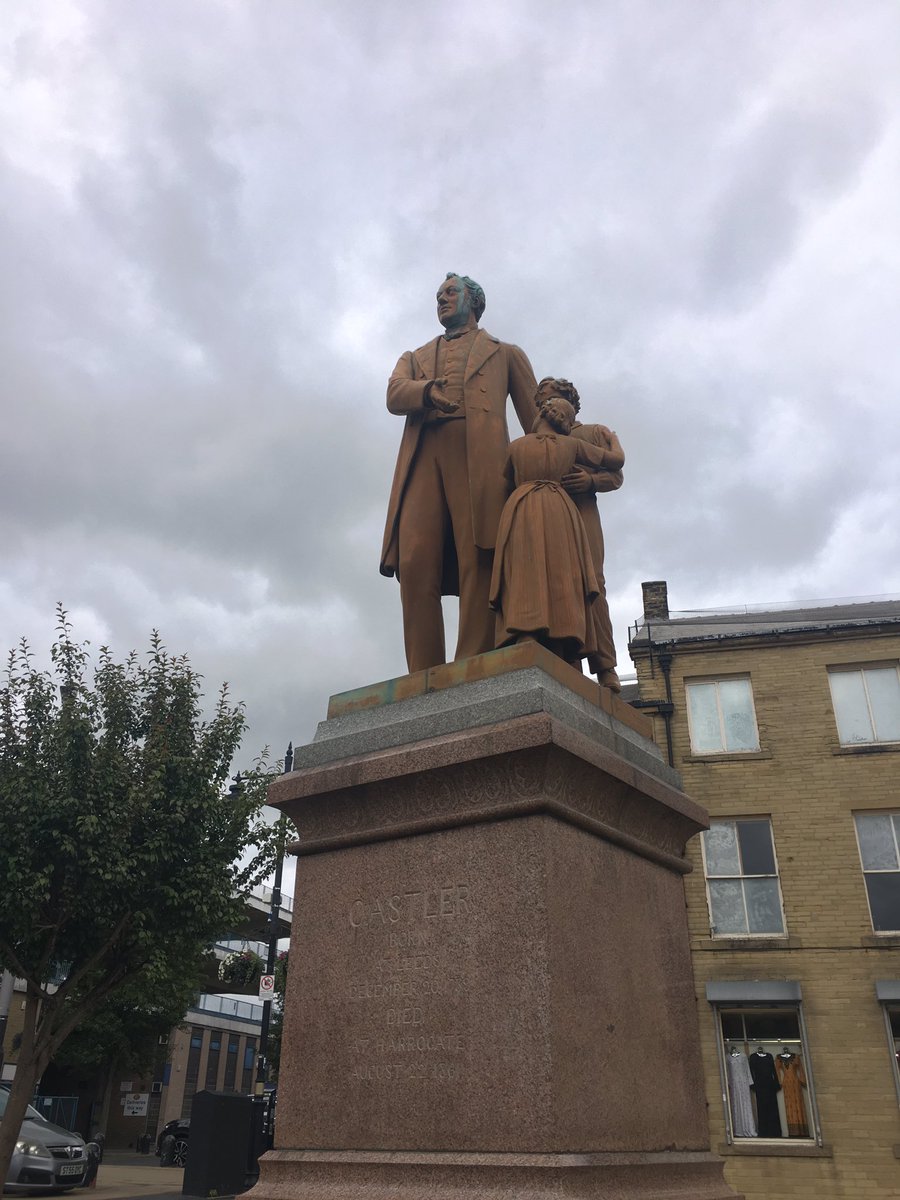 surucu_ebru's tweet photo. Our #IMSS2022 group has started to explore the #cityofculture2025 Bradford!

#teambradford @vweerakk @amsharif @SankarSivarajah @bradford2025 @bradfordmdc https://t.co/DOAbWvm6DC