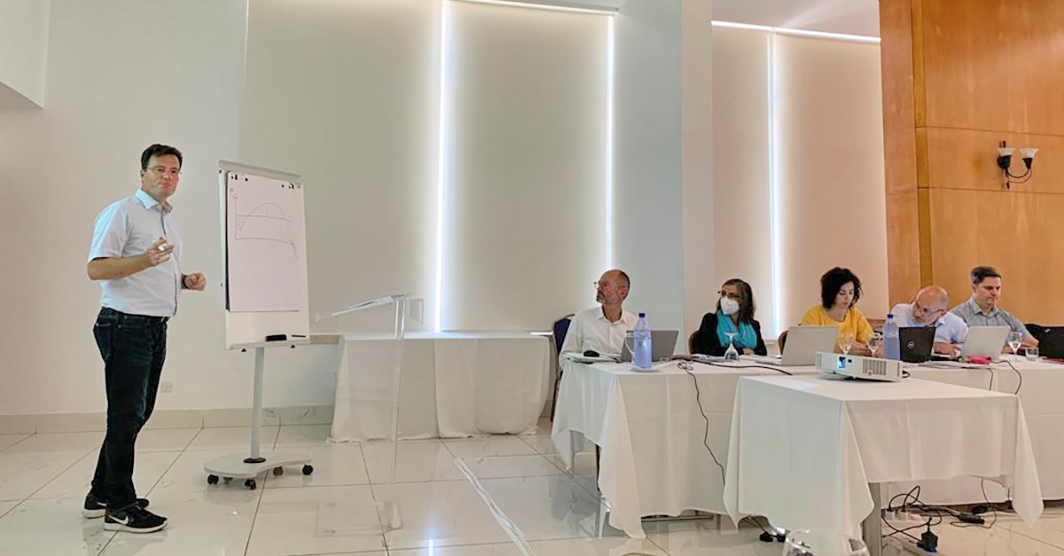 FABEC6's tweet image. The 8th #InterFAB Performance Group Meeting took place on the 9th/10th of June with 22 members in attendance.

Thanks to all for their engaged discussion and sharing on the current topics of concern for our group (and our industry).

#airtrafficvolatility #FABEC #RP4 #Ukraine