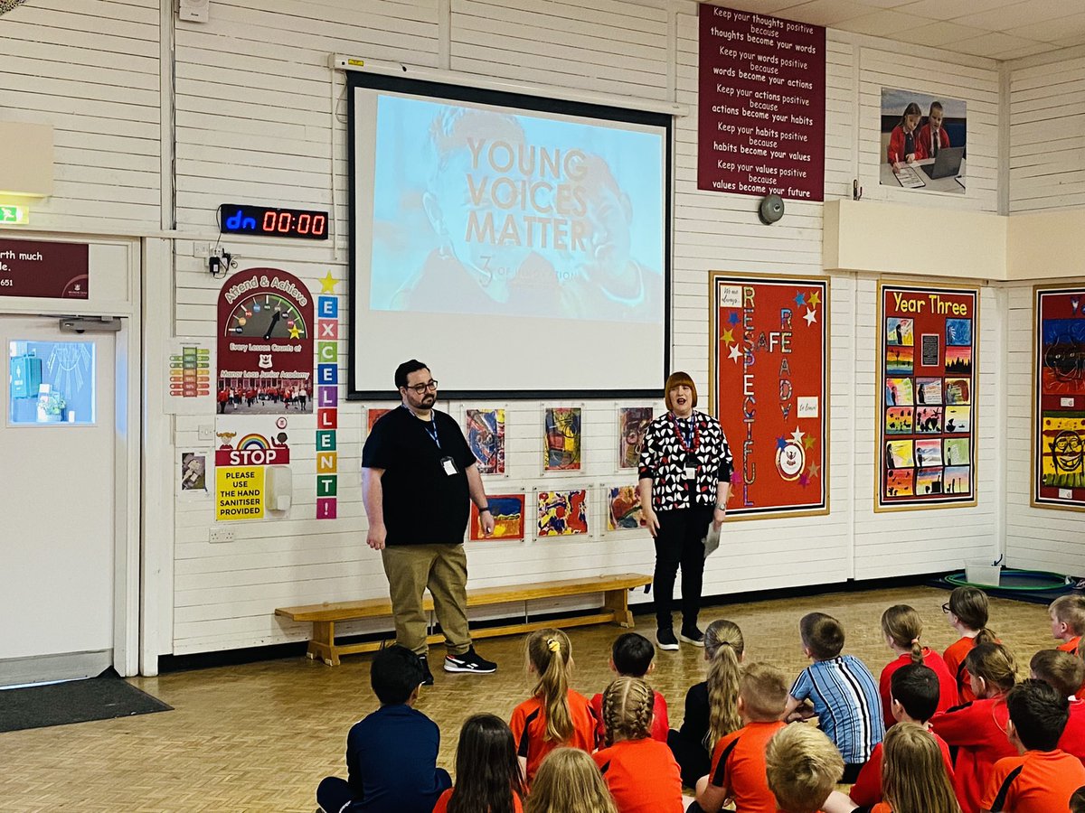 So great to have 2/3 of the <a href="/3diUk/">3 Degrees of Innovation</a> in school to talk about our new pilot project: #YoungVoicesMatter! Cannot wait to see how the next 5 weeks of workshops and events turns out! #ambition #lincoln #primary