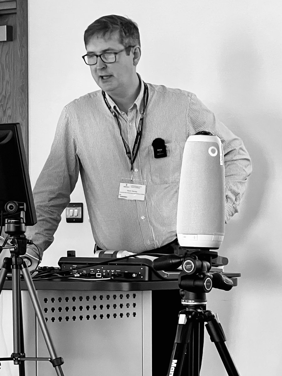 ara_anderson's tweet photo. Next up is local oncologist Mark Davies presenting on a subject very close to my heart, The evolution of cancer treatment #SWAMBA22 https://t.co/vk5asshi2W