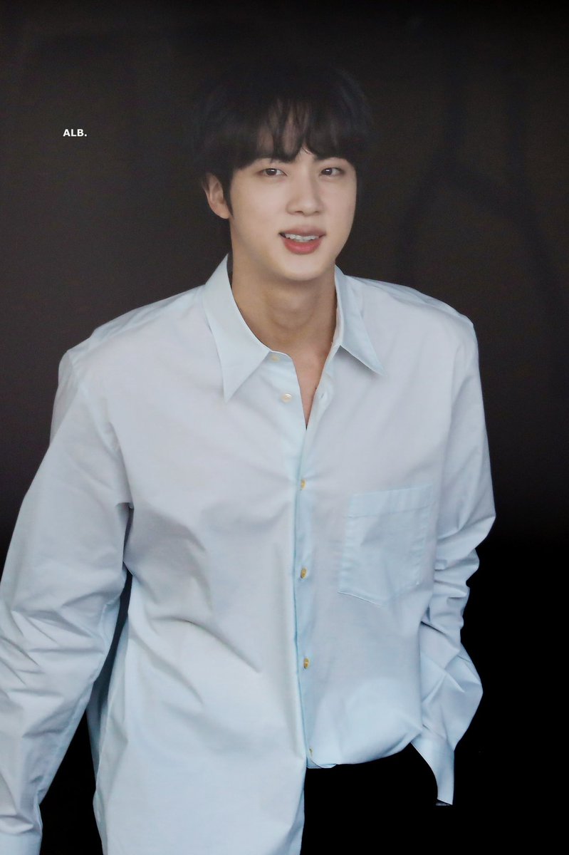 ALittleBraver92's tweet photo. 220613 #방탄소년단진 #김석진 #석진 #진 #BTSJIN #JIN @BTS_twt https://t.co/uBD0aMfhuf