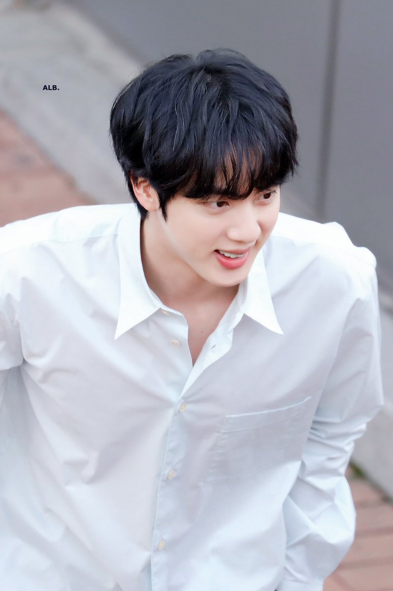 ALittleBraver92's tweet photo. 220613 #방탄소년단진 #김석진 #석진 #진 #BTSJIN #JIN @BTS_twt https://t.co/uBD0aMfhuf
