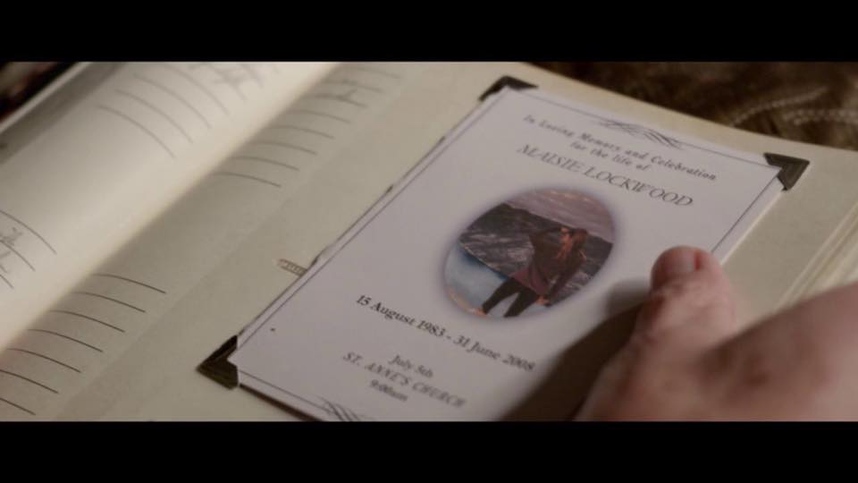 Jurassicdork_be's tweet photo. @jurassic_korea @jackdelamare But wasn't she born in '83? And working at Sorna until the storm? And didn't she die in '08? None of it fits. https://t.co/zUY93kwYqe