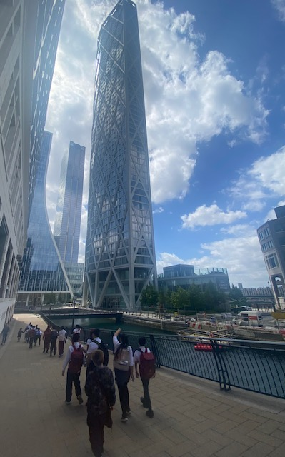 ArkJohnArcher's tweet photo. 🌟🗼On Friday Year 4 took a trip @thamesclippers up the Thames to look at all the iconic buildings from Battersea to Canary Wharf... Another fabulous way to see our wonderful city and celebrate the different architecture! #ExcitedAboutLearning #Community #Aspirations🗼🌟 https://t.co/5BZb4KM5Bn
