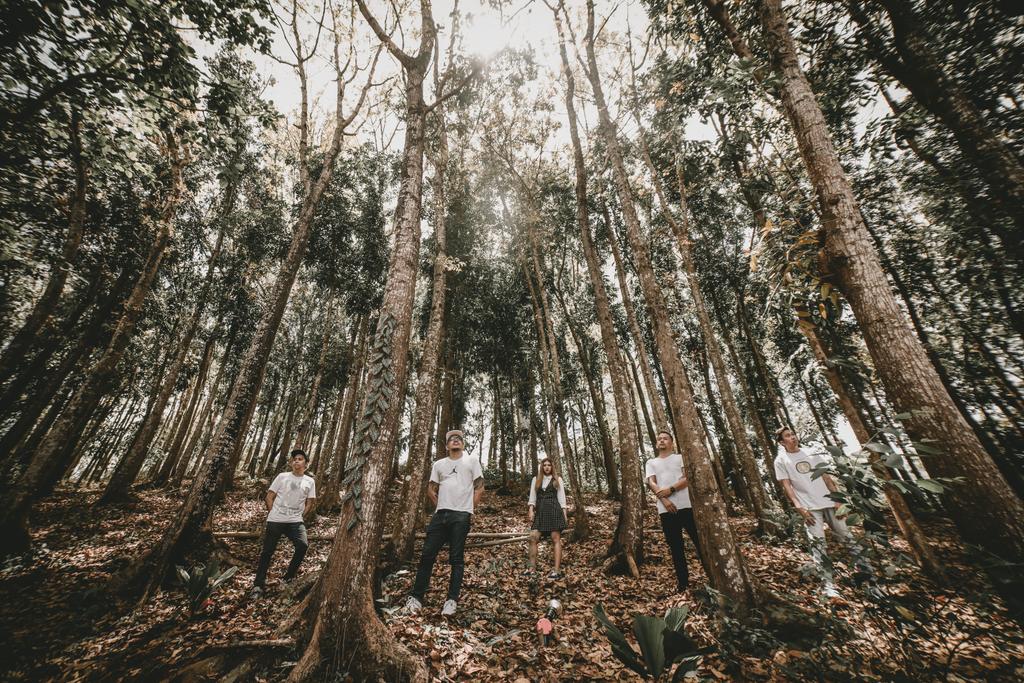 paralumanmusic's tweet photo. Keep on streamng our newest single "Bes, I Neverr Had" Feat Jun Fabila of @fallonthursday on all digital music platforms worldwide! π
https://t.co/XuLLrAj2On
π€ Jun Fabila
#BesINeverHad
#FallOnThursday
#ParalumanMusic https://t.co/dSrXnDkCb1 https://t.co/cJcXTfWJsh
