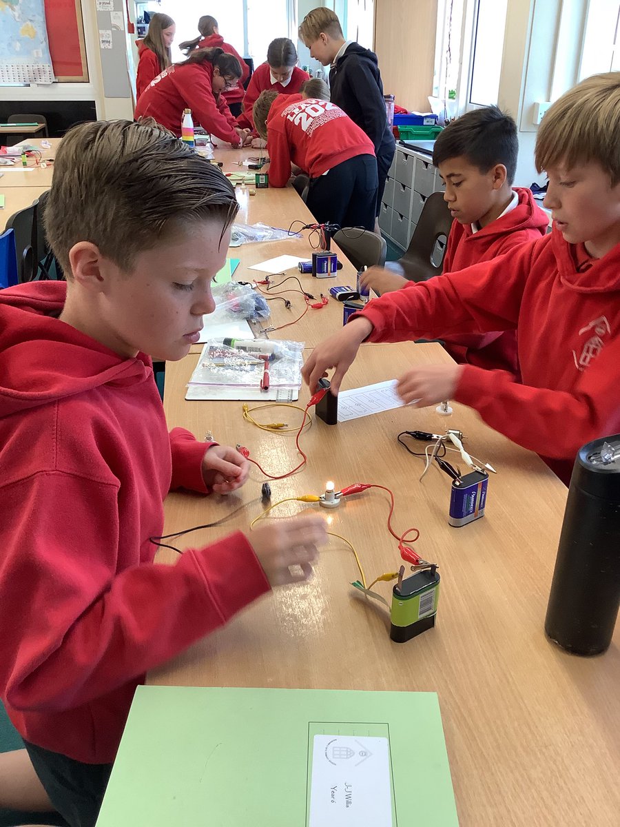 Mrs Ball tweet media