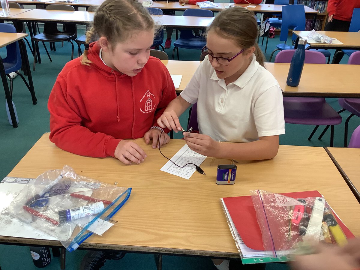 Mrs Ball tweet media