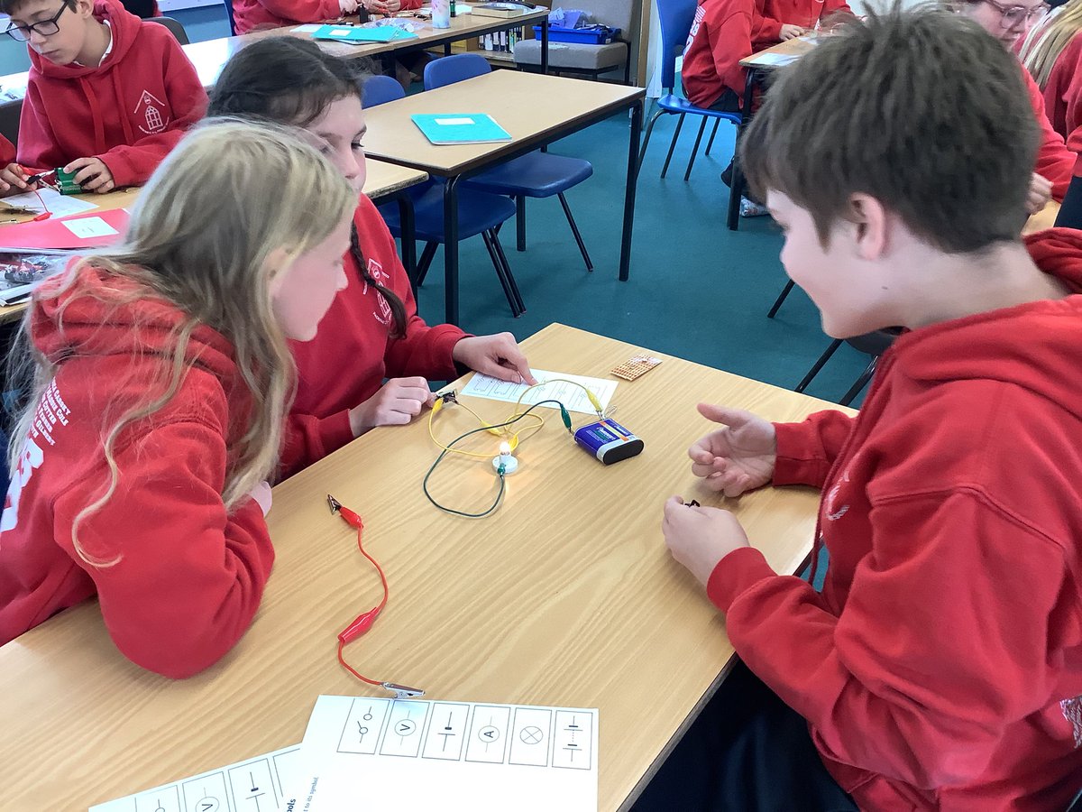 Mrs Ball tweet media