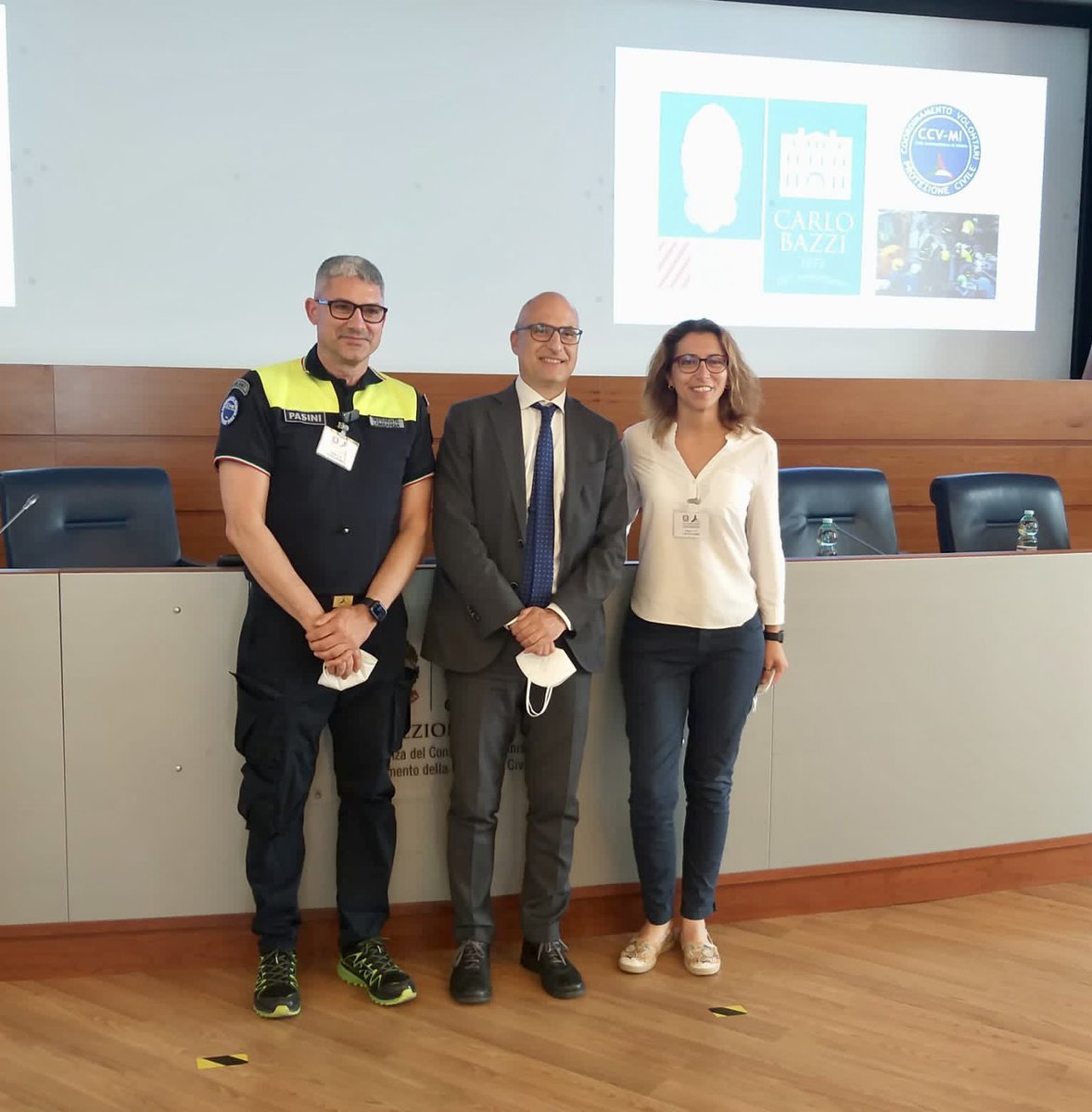 _SaraBettinelli's tweet photo. Oggi, a #Roma, insieme a @DarioPasini, presidente del @ccv_mi MI, ho incontrato come Consigliera delegata della #CittàmetropolitanadiMilano Fabrizio Curcio, numero uno del @DPCgov. https://t.co/yo6EjJJh76