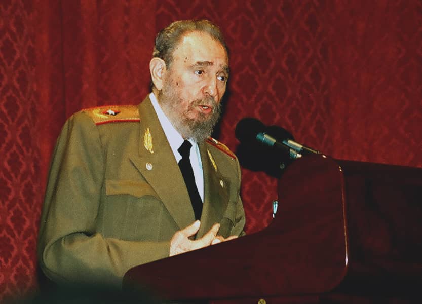 #Fidel: “Sembremos ideas, y todas las armas que esta civilización bárbara ha creado sobrarán; sembremos ideas, y la destrucción irremediable de nuestro medio natural de vida podrá impedirse.” 13/06/2004