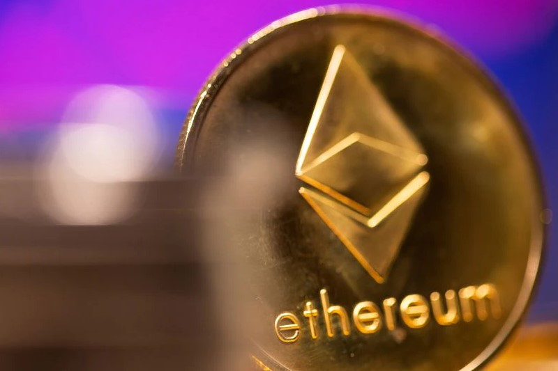 Carolindolanx's tweet photo. 暗号通貨はクラッシュの危機に瀕しています！ ビットコインは24,000ドルに下がり、イーサリアムは1,250ドルに下がります https://t.co/atzH7nCQSS