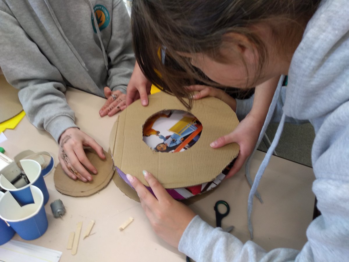 EagleyY6's tweet photo. Measuring, sawing, assembling, gluing - so much going on in year 6 this morning! #dt #makingthingsmove #spinspinspin https://t.co/HUDZWtx9nX