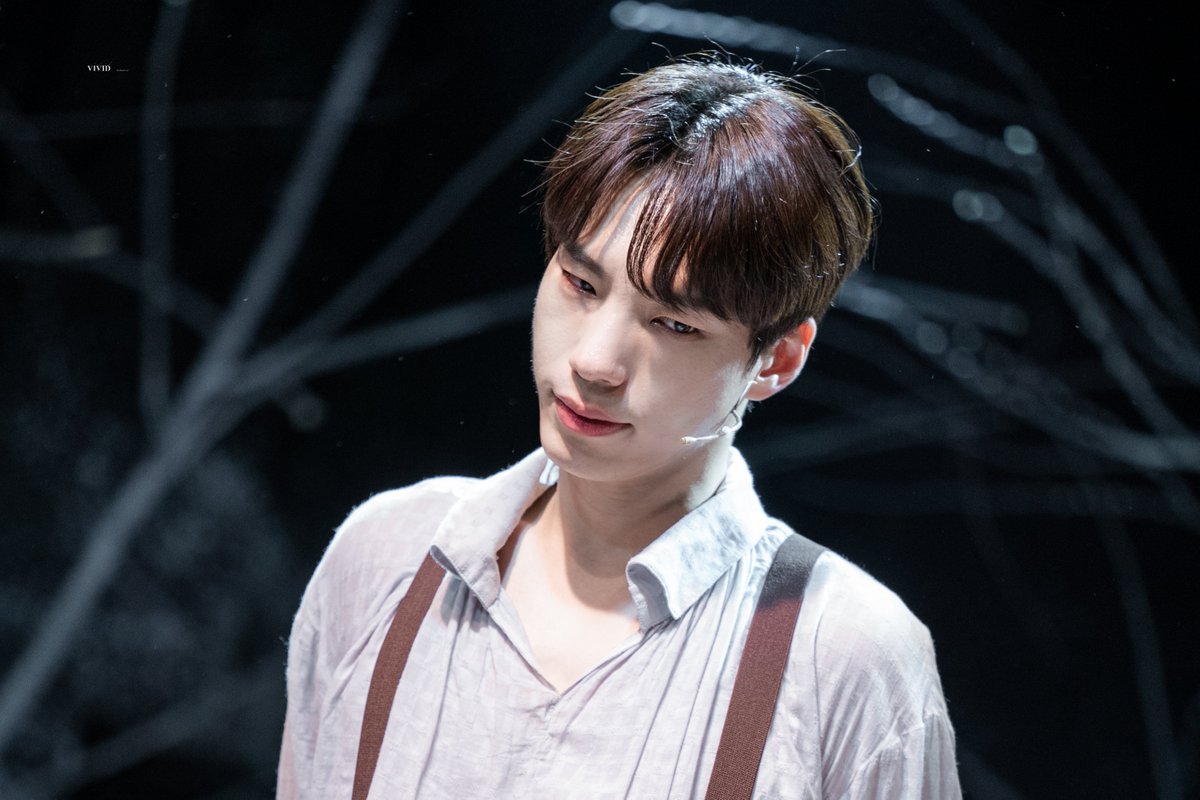 𝐕𝐈𝐕𝐈𝐃🎨 tweet media