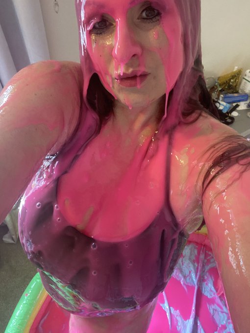 Hi guys and gals! I&rsquo;m filming messy gunge customs this weekend so drop me a message if you&rsquo;d like one<a href="/tag/mud"class="tags"><span>#mud</span></a><a href="/tag/wam"class="tags"><span>#wam</span></a><a href="/tag/sploshing"class="tags"><span>#sploshing</span></a><a href="/tag/gunge"class="tags"><span>#gunge</span></a>