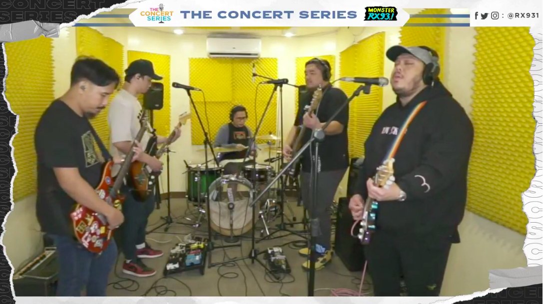 yrmusicph's tweet photo. .@mayonnaisemusic is now LIVE on @RX931's #ConcertSeries! 🤩

Watch here!
➡️ https://t.co/1Y4G9JuoXE

#Butanding #YRmusic #YRfamily https://t.co/AsoIJIBy2a