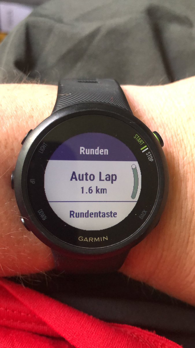 Paramedic030's tweet photo. 🏃🏃♂️⏱
Since last update my autolap is set to 1.6kms and I cannot change. Settings are metric and I’d love 1km laps. Any ideas?
Wie stelle ich diese Autolap auf 1km von 1,6km? Hülfe! #forerunner45 #garmin
#laufen #running #backtometric
@GarminFitness #läufer #runners https://t.co/BnNqXAEZIi