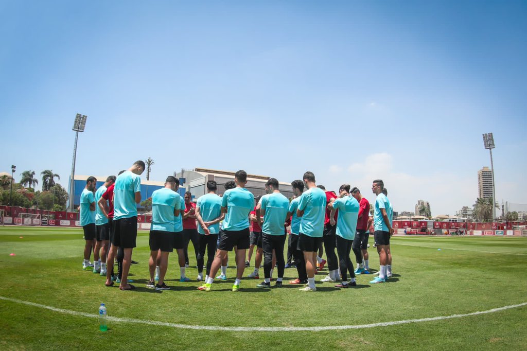 AlAhly's tweet photo. فريقنا يبدأ الاستعداد لمباراة ايسترن كومباني 🦅 https://t.co/c65yCTVBU9