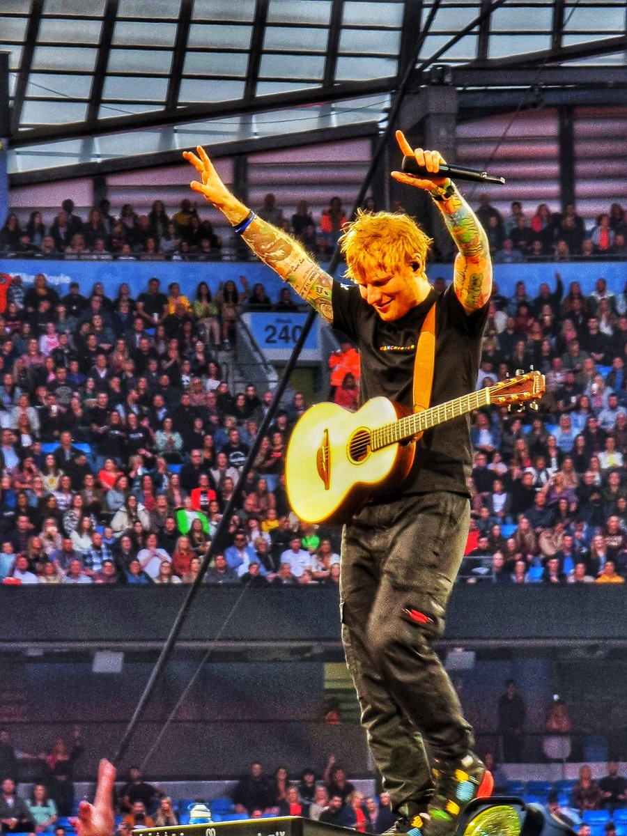 SoStarky's tweet photo. @edsheeran https://t.co/bb8bVhkWKc