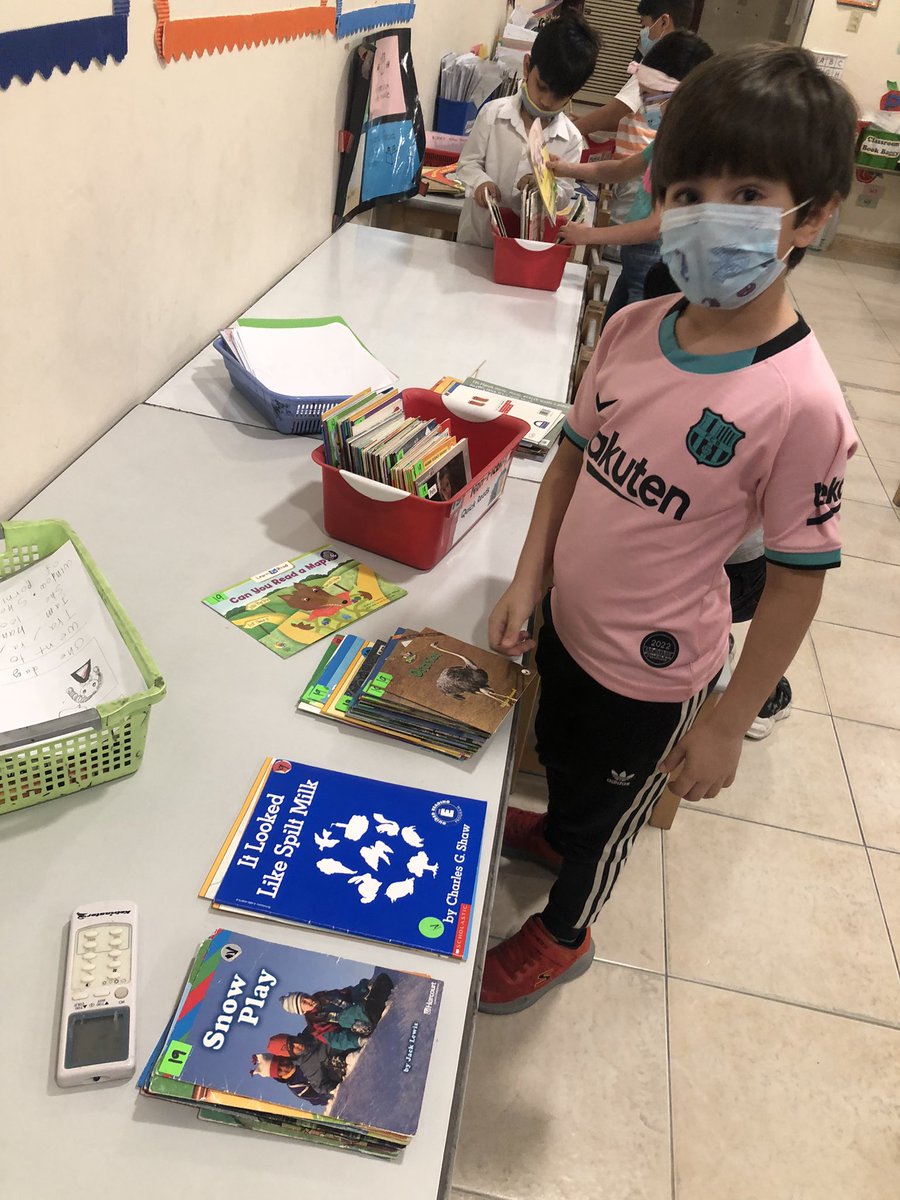 AnisRashid9's tweet photo. Wrapping it up with fidelity. First graders putting books back and leaving the classroom library in the same pristine condition we found it in at the beginning of the year.@ISGDmm @shina_george @ISGDistrict @TCRWP https://t.co/MD44gubtk1