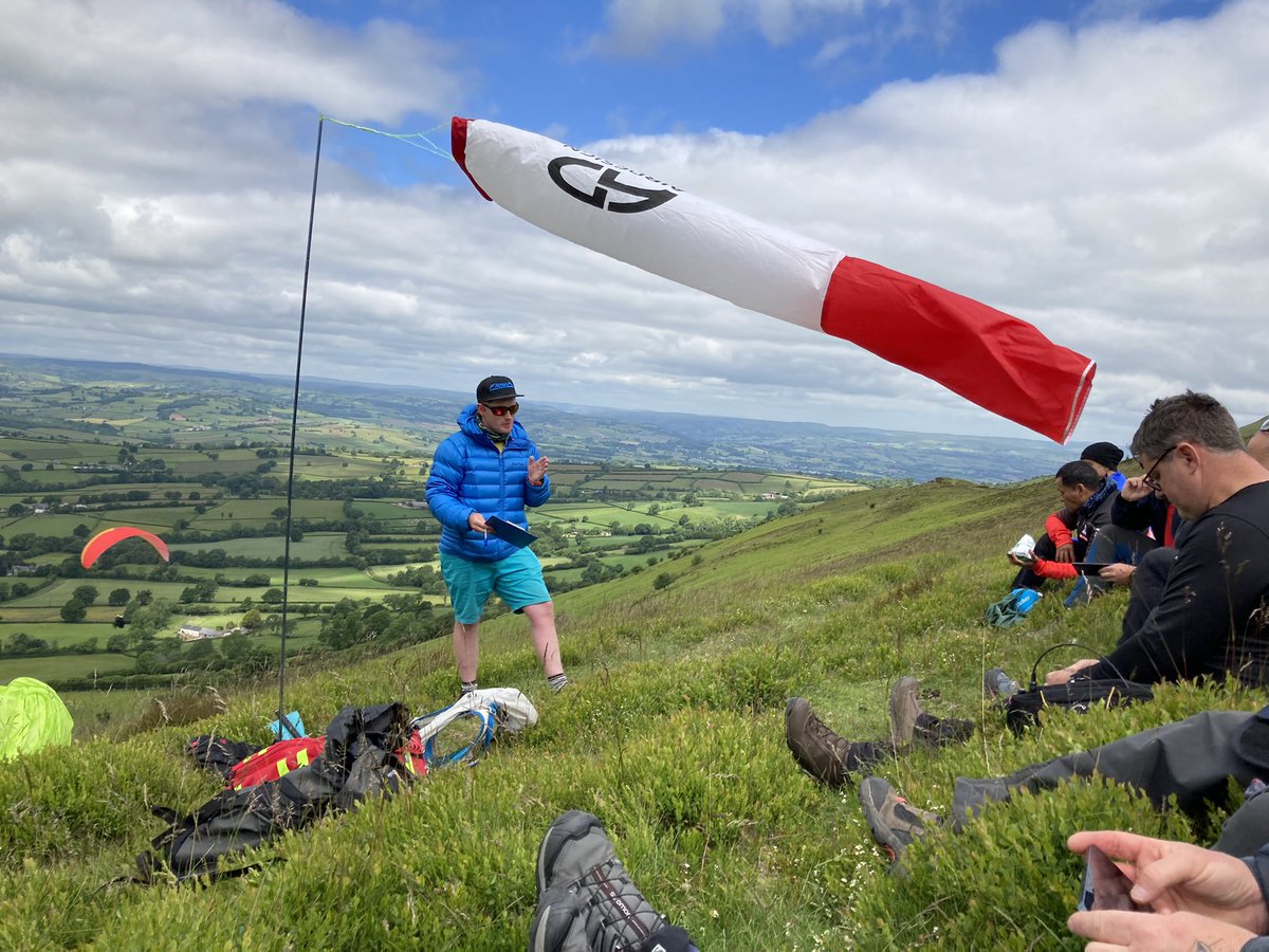 UKAFHangPara's tweet photo. Task 1 of the 2022 Inter Service Development Championships has been called. An elapsed time race from stunning Llangorse over the beautiful Black Mountains to Ross on Wye. Live tracking is available here:
 https://t.co/xJasCPb4Nw https://t.co/E6J0FrhYmW