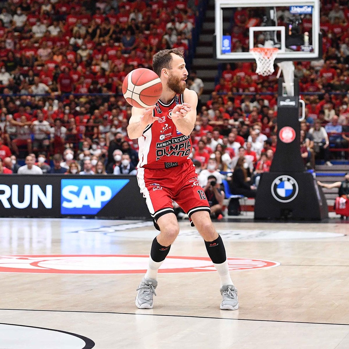 OlimpiaMI1936's tweet photo. 😵➡️😵😵➡️😵😵😵➡️😵😵😵😵

#insieme #LBAFinals #Chacho #ForzaOlimpia  
@SergioRodriguez https://t.co/6E591kds6j