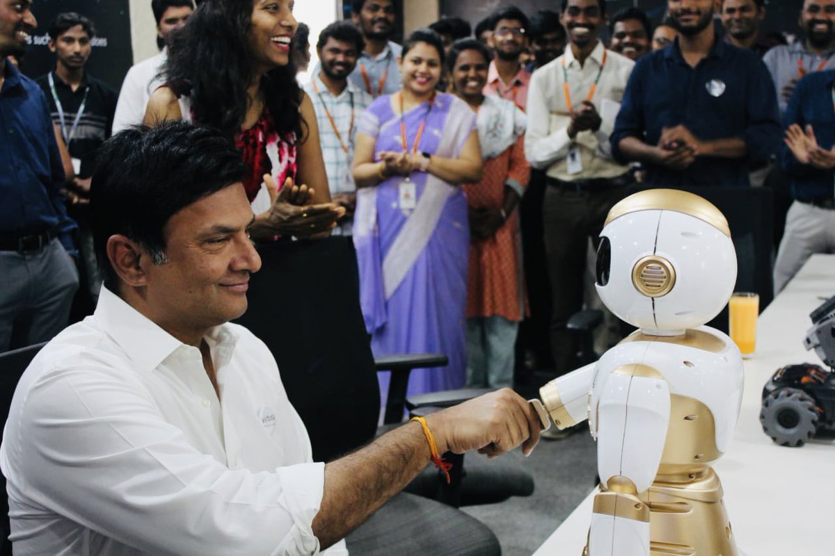 MarriRajasekar's tweet photo. Privileged to inaugurate the #AI Research Centre along with @teamTSIC CIO @DrShantaThoutam at MLRIT for enhancing the skillset of students.

I appreciate AI&amp;ML Dept for your efforts in setting up #industry level #researchcentre &amp; serve to meet the societal requirements. 
@KTRTRS https://t.co/kFW7nWL5I2
