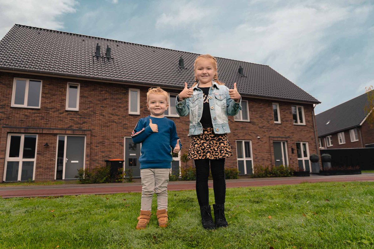 Wij zoeken een lid voor de Raad van Commissarissen. Heb jij kennis van de woningmarkt en ervaring met bouwen en wonen en ook bestuurlijke ervaring? Reageer dan op onze vacature tinyurl.com/3cazxtns
#woningmarkt #volkshuisvesting #vacature