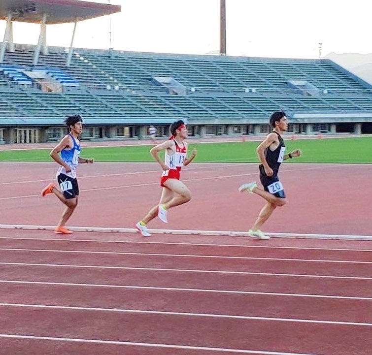 ygu_ac's tweet photo. 〇第2回長距離記録会

6月12日にJITリサイクルインクスタジアムで長距離記録会が行われました！
1500mに3名、3000mに1名、5000mに3名出場しました。それぞれ目標･目的を持って走ることができ、良い記録会になりました。

暑さに負けずこれからも頑張ってほしいと思います！ https://t.co/p1wJyyoPNd