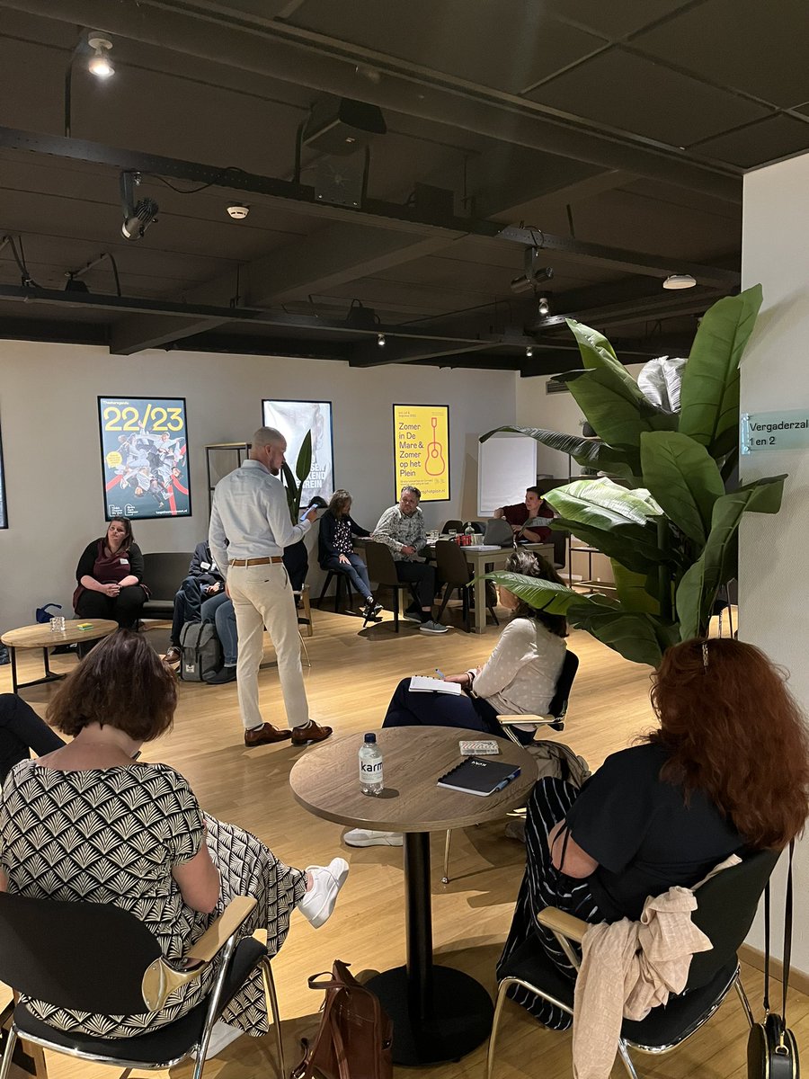 Archiefdagen's tweet photo. De zeven workshops van vandaag zijn begonnen! #workshops #archiefdagen #kvan #alkmaar https://t.co/aMnSUp1ge7