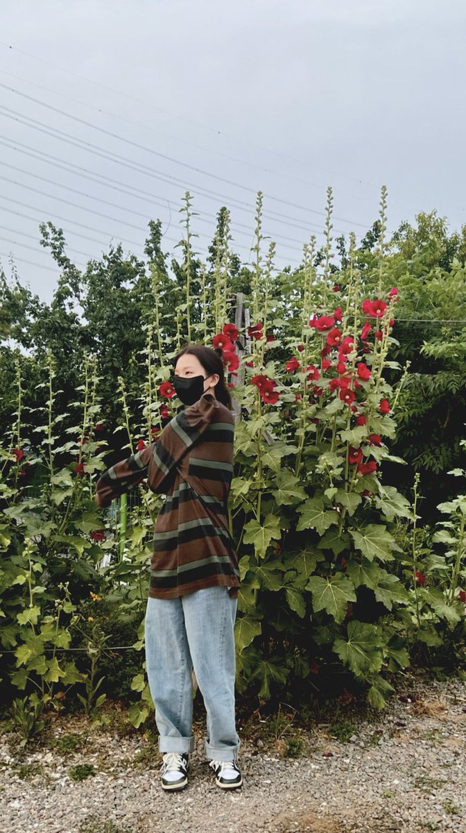 went outside. comments about me looking tiny will get blocked.