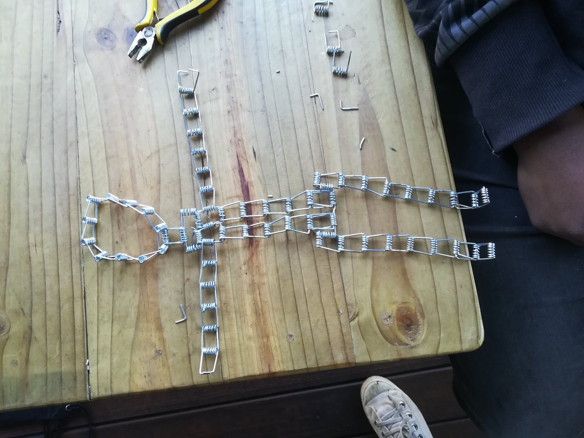 ietsene_'s tweet photo. A few more from the Workshop.

One of our goals as a brand is to inspire creative thinking. And here is little proof of that happening.

"You cannot Feature in a Future You cannot Picture. " j. Maponga

#ietsene #workshop #craft https://t.co/4HhXMeIKp4