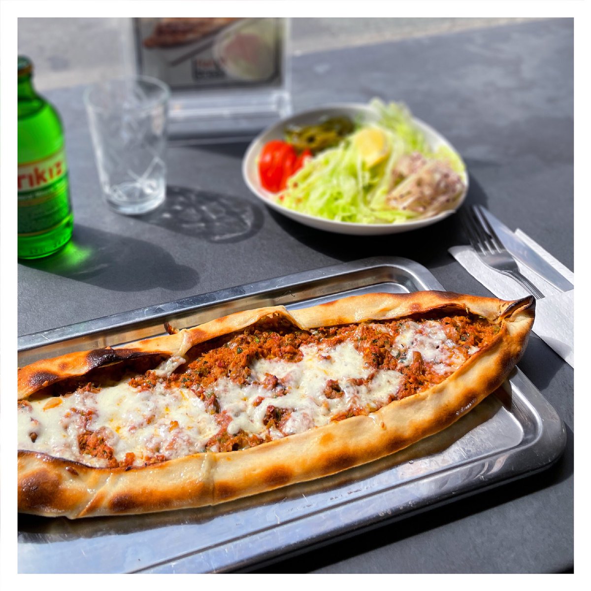 ohmyflatbread's tweet photo. All time classic, Minced Meat and Cheese Pide! 🤩🤩🤩 Have a great week everyone 🥰♥️

#ohmyflatbread #GetOnTheBoat #foodies #foodblogger #foodstagram #foodedinburgh #edinfoodclub #edinburghfood #edinburgh #edinfood #edinfoodies #turkishcuisine #pide #authentic #authenticfood https://t.co/KFnW90EB2I
