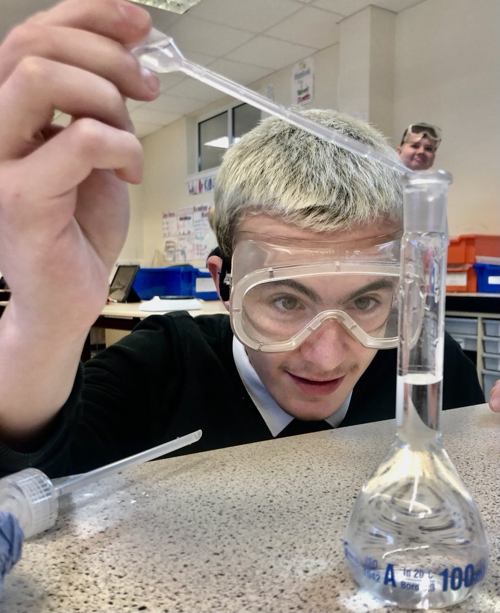 STAScience1's tweet photo. Superb practical technique from Connor & Danny in our new S4! #standardsolutions ๐จ๐ปโ๐ฌ๐จ๐ปโ๐ฌ#makingituptothemark โฆ@StThomasAqSecโฉ โฆ@MrsRitchie2020โฉ https://t.co/JyzdizdsuZ